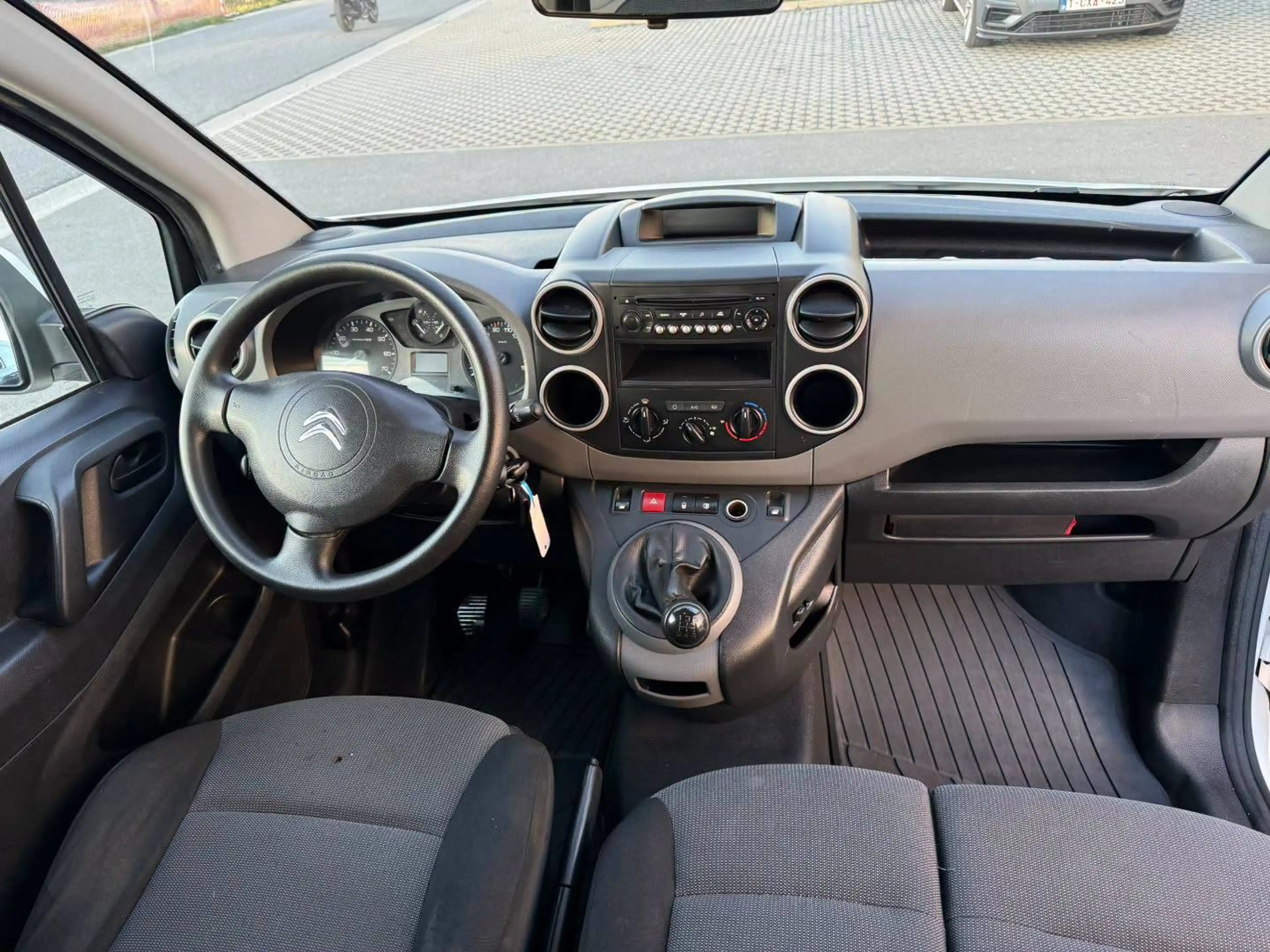 Citroen Berlingo 1.6 BlueHDi L1 Club — photo 8