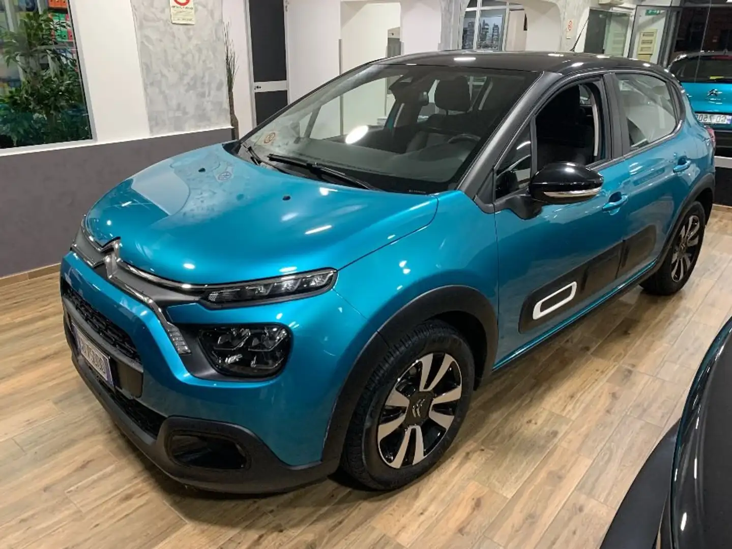 Citroen C3 C3 III 2017 1.2 puretech Shine s Blu/Azzurro - 1