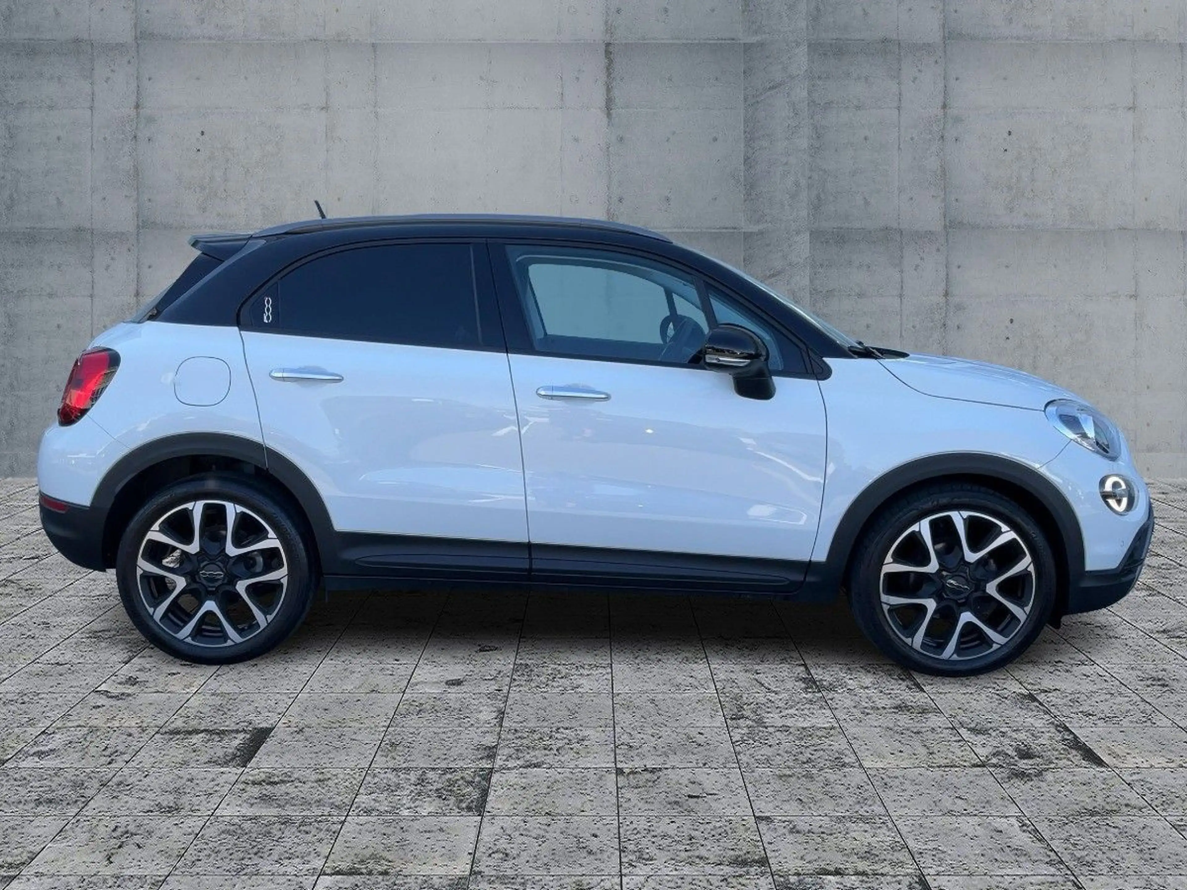 Fiat 500X 1.0 GSE CROSS APP+RFK+2xPDC+SHZ+DAB+LM 19" — photo 7