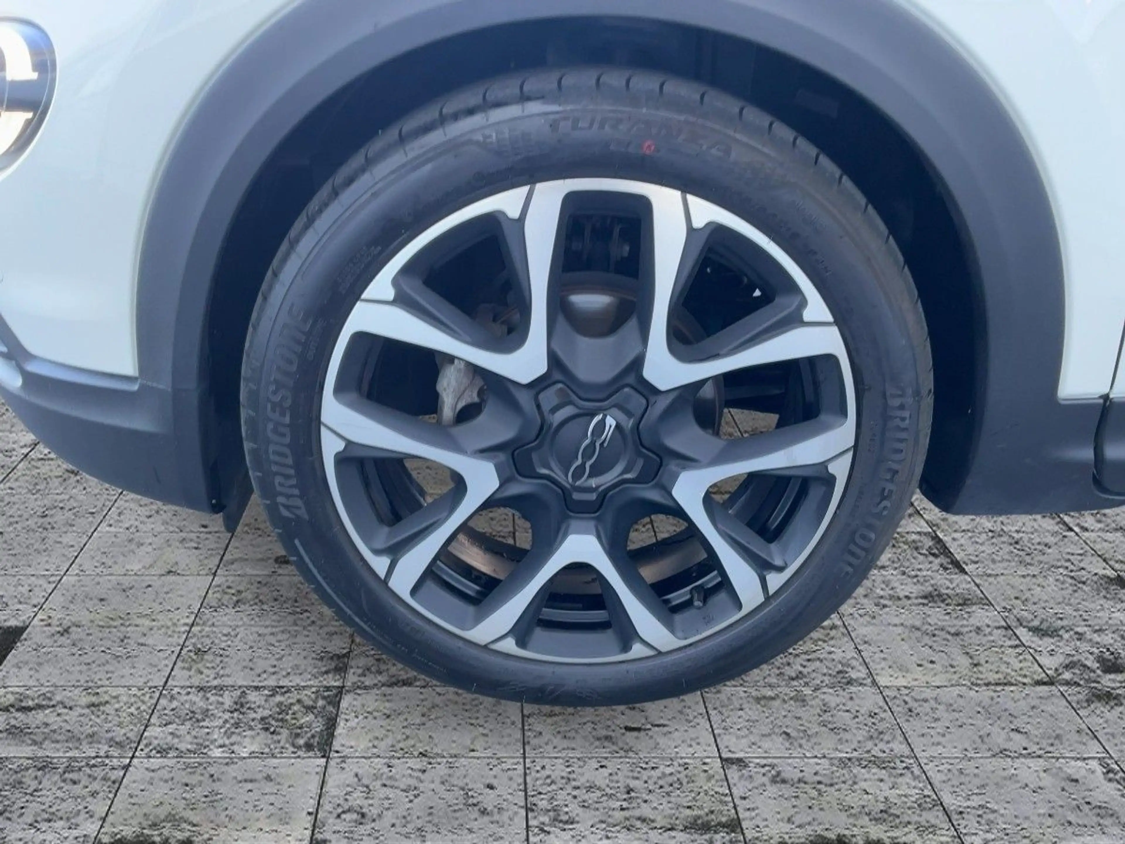 Fiat 500X 1.0 GSE CROSS APP+RFK+2xPDC+SHZ+DAB+LM 19" — photo 8