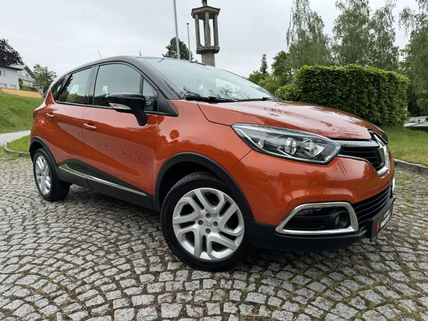Renault Captur Dynamique KLIMA TEMPOMAT NAVI ALU Gris - 2