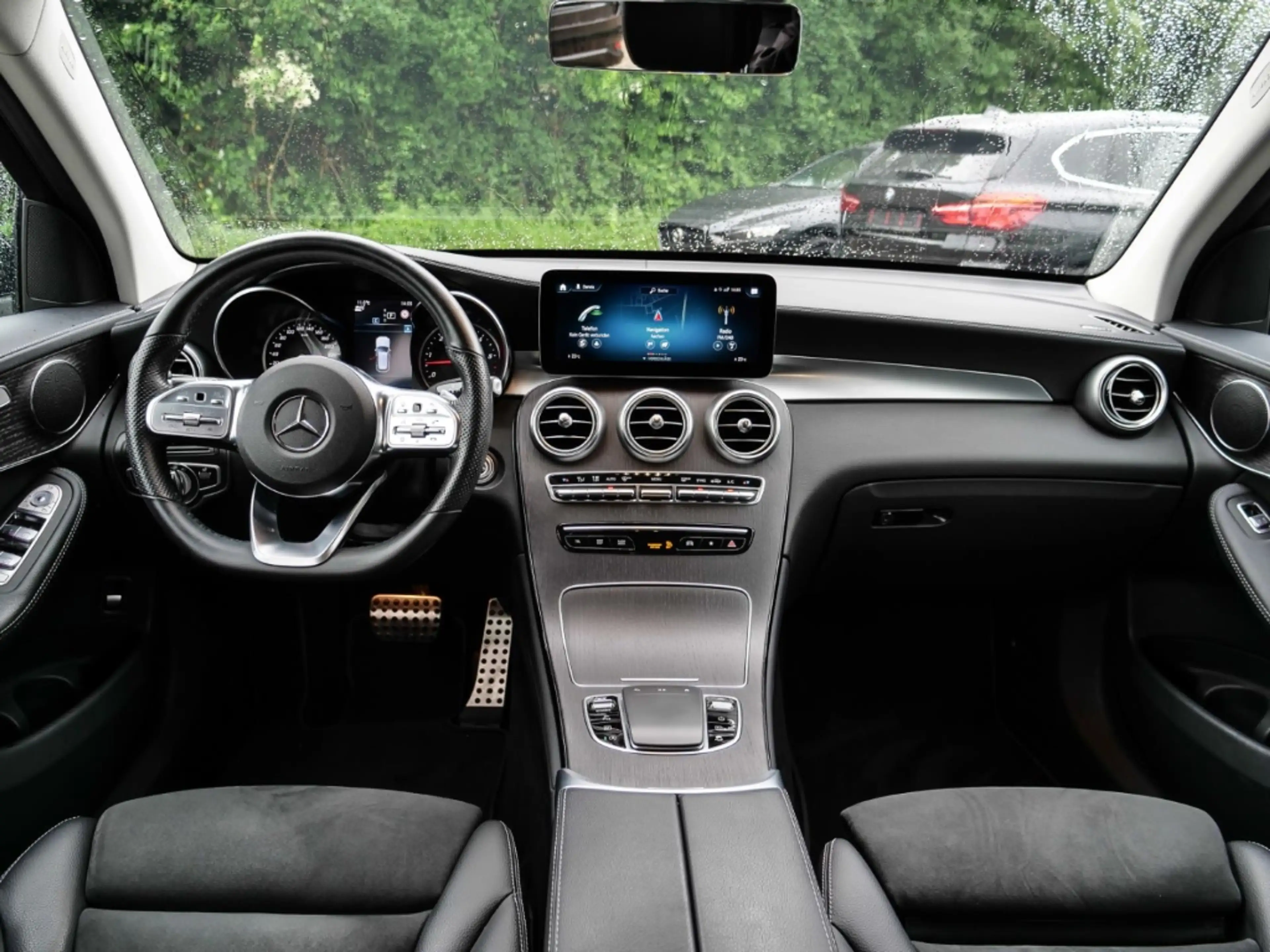 Mercedes-Benz GLC 400 d AMG Line 330PS 4Matic Sportpaket Digitales Cockp — photo 9