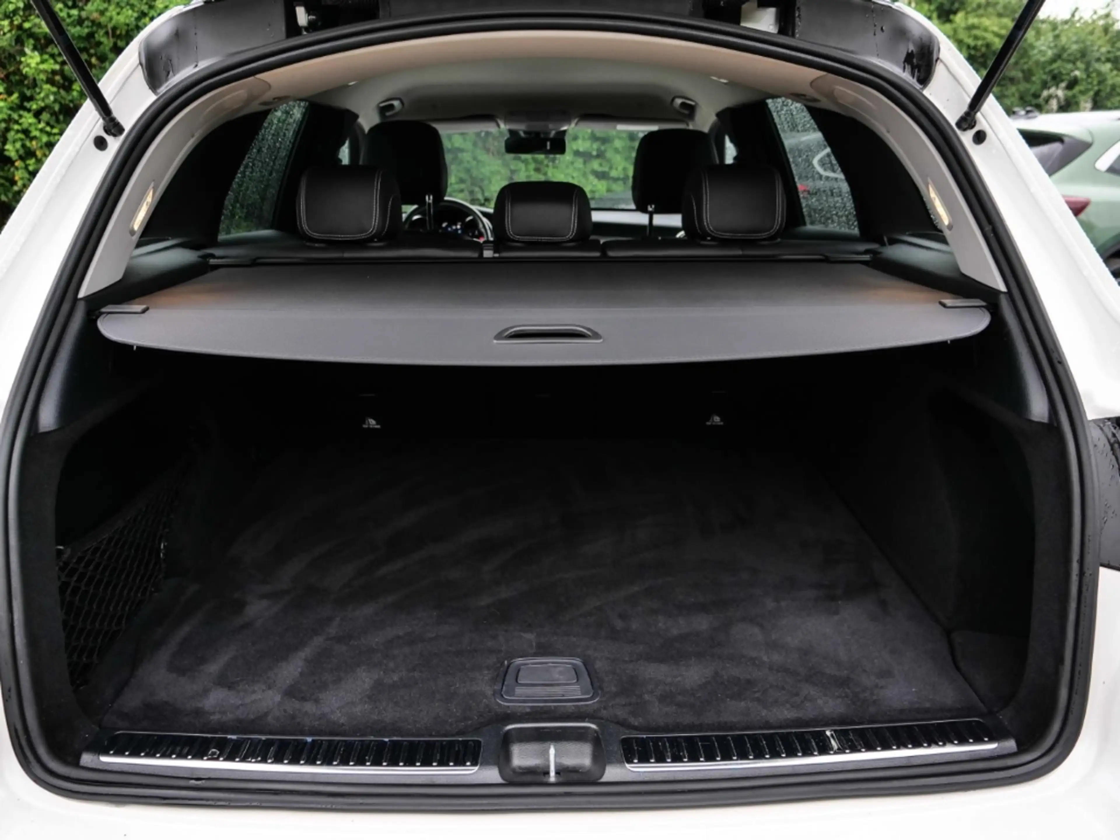 Mercedes-Benz GLC 400 d AMG Line 330PS 4Matic Sportpaket Digitales Cockp — photo 12