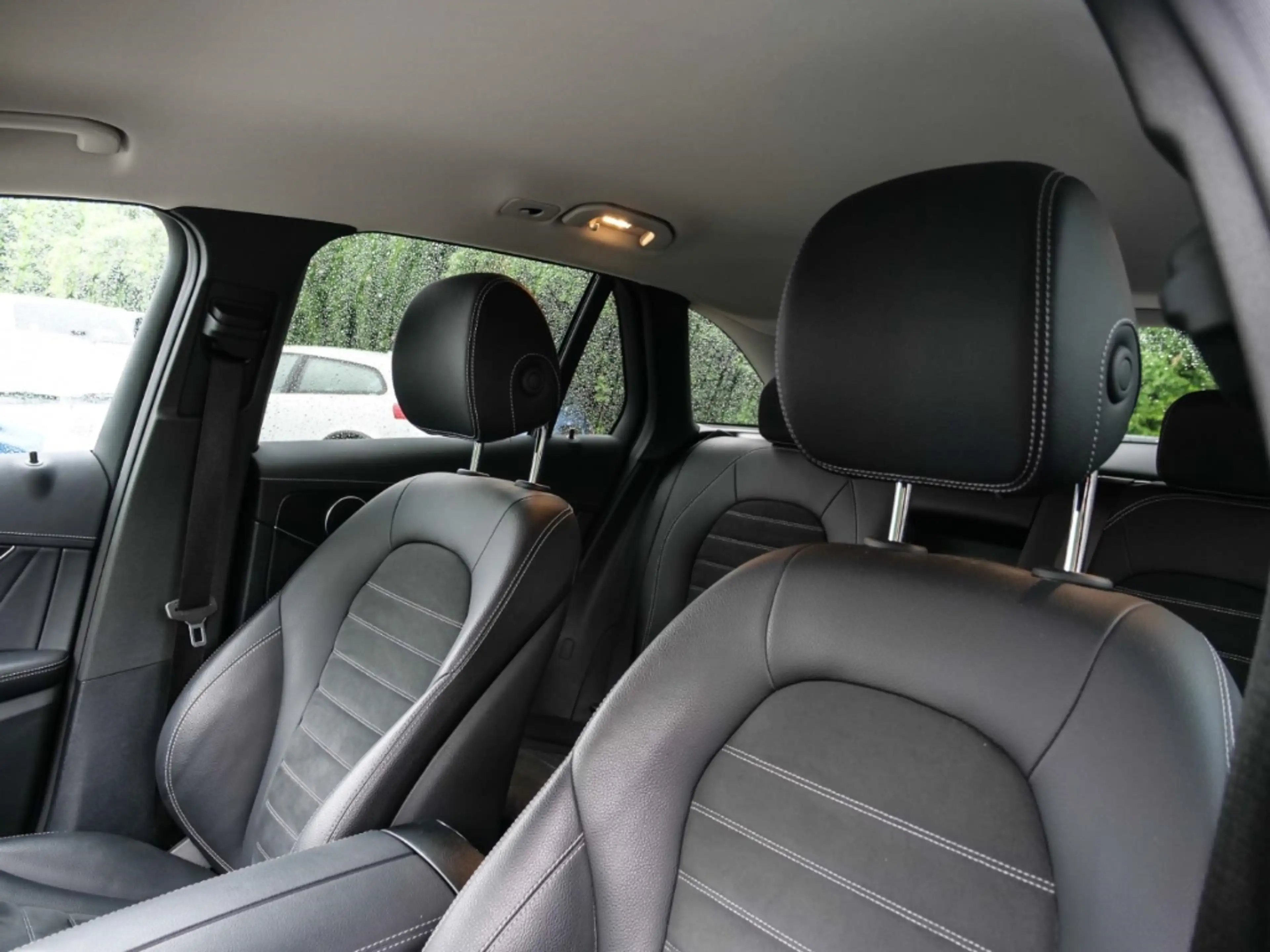 Mercedes-Benz GLC 400 d AMG Line 330PS 4Matic Sportpaket Digitales Cockp — photo 7