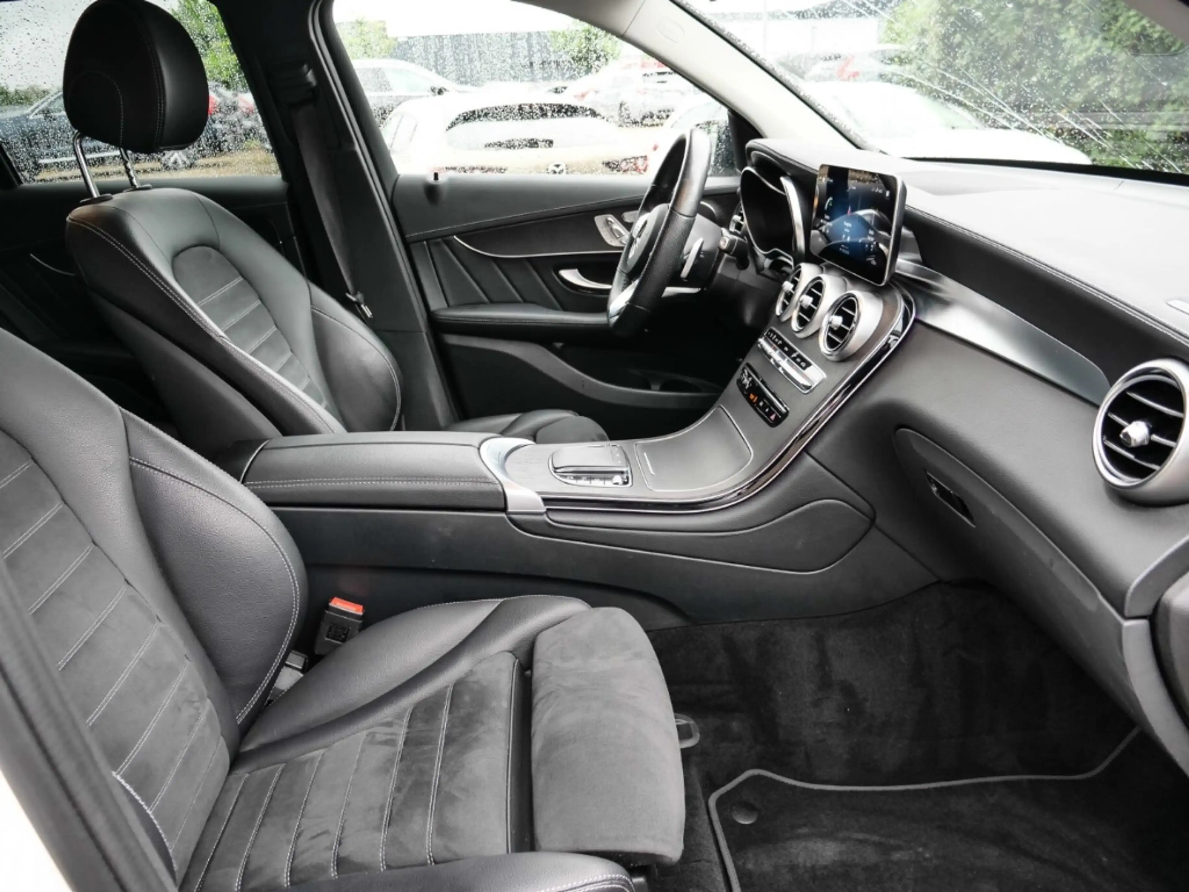 Mercedes-Benz GLC 400 d AMG Line 330PS 4Matic Sportpaket Digitales Cockp — photo 14