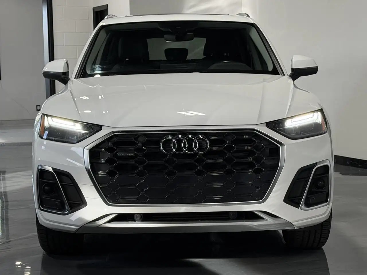 Audi Q5 снимка Audi Q5