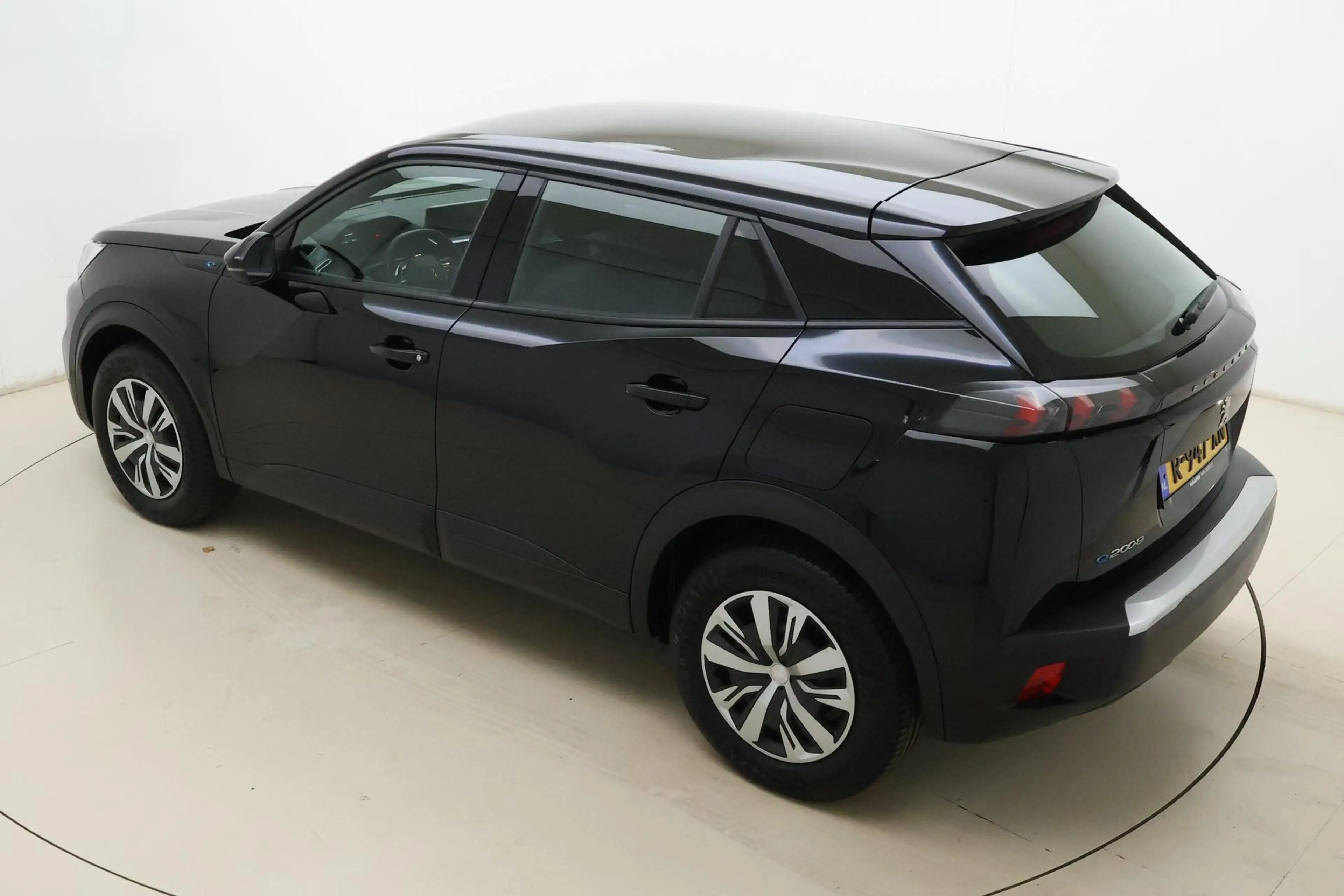 Peugeot e-2008 EV Active 50 kWh | Climate Control | Cruise Contro — photo 6