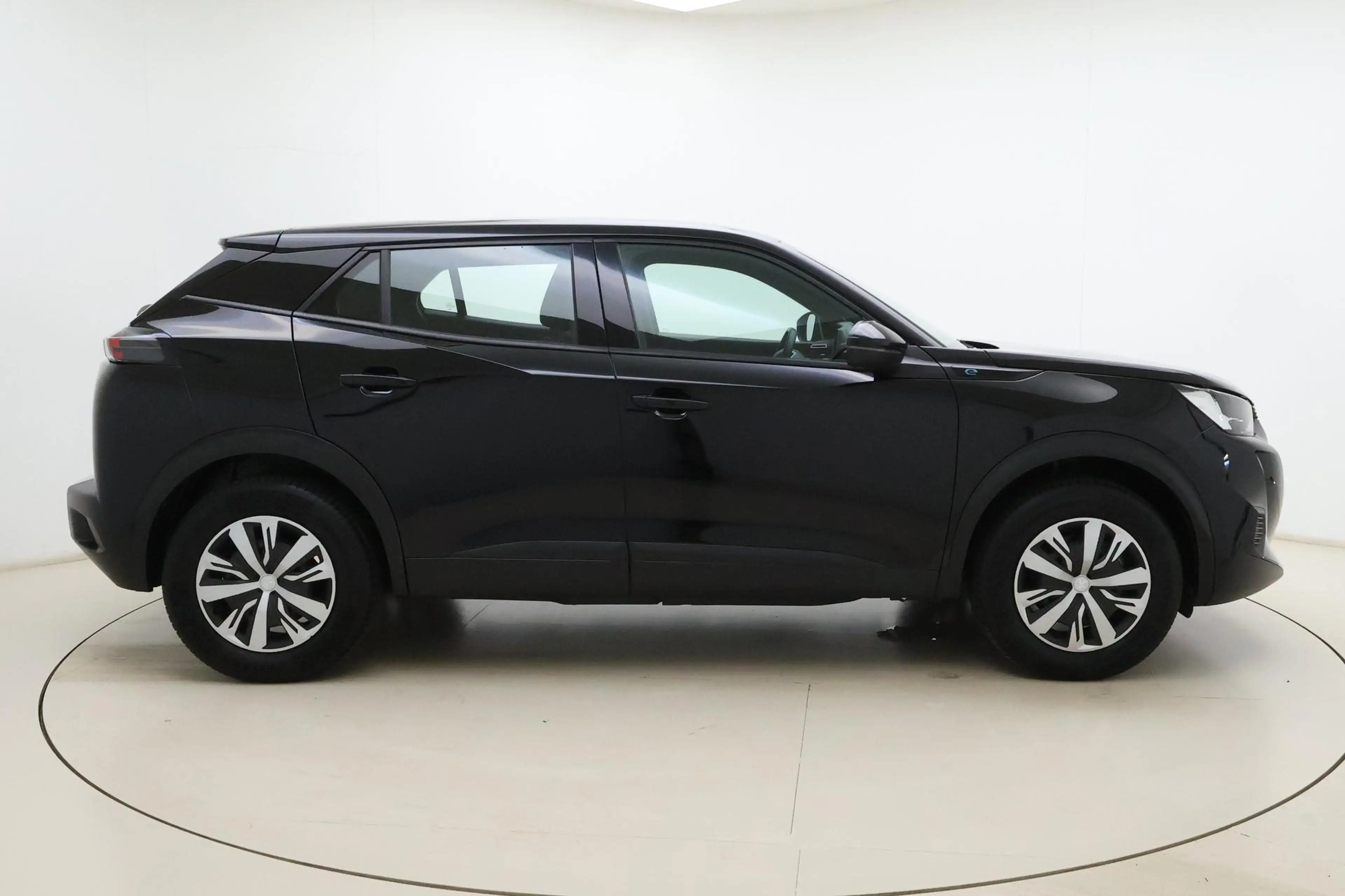 Peugeot e-2008 EV Active 50 kWh | Climate Control | Cruise Contro — photo 11
