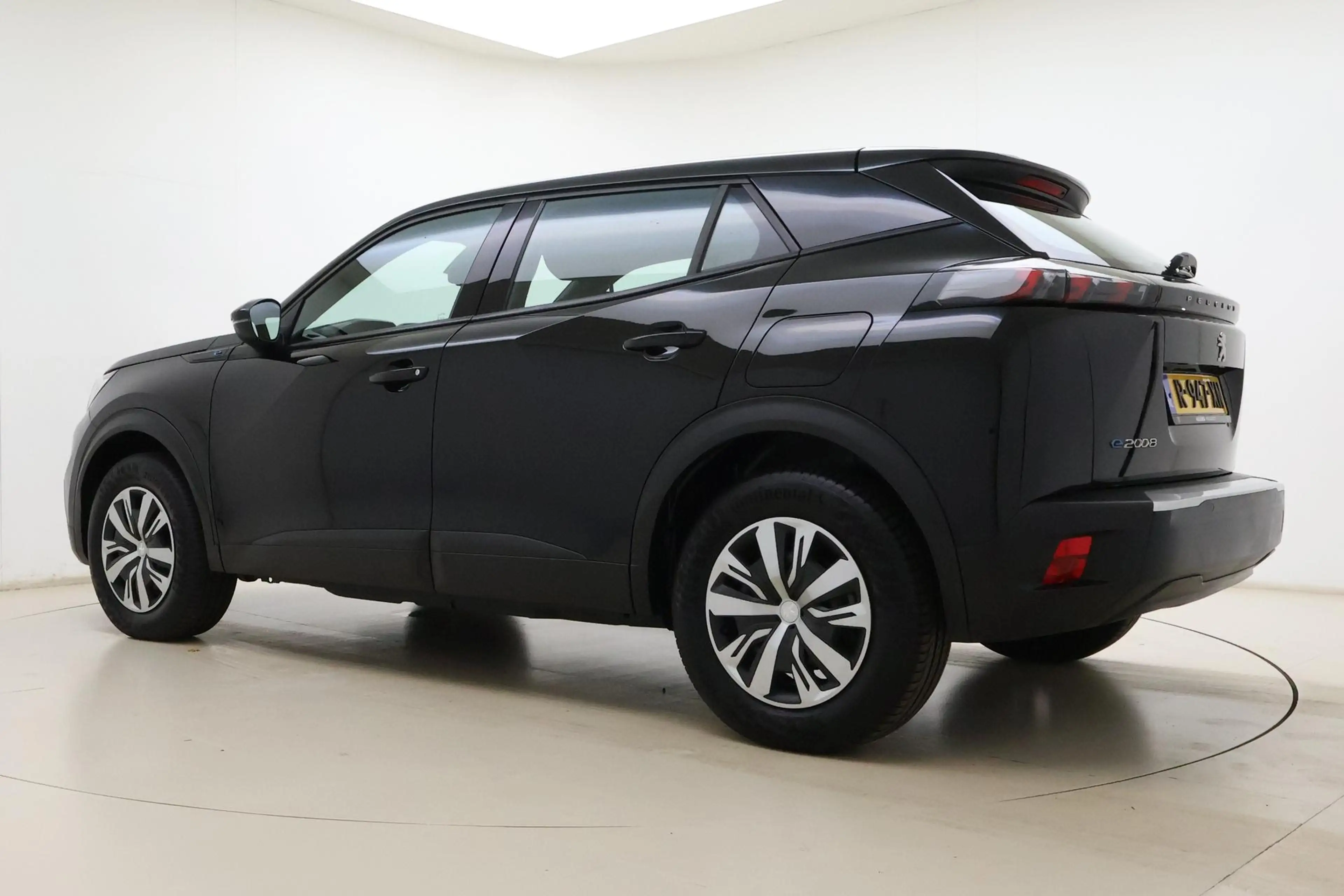 Peugeot e-2008 EV Active 50 kWh | Climate Control | Cruise Contro — photo 14