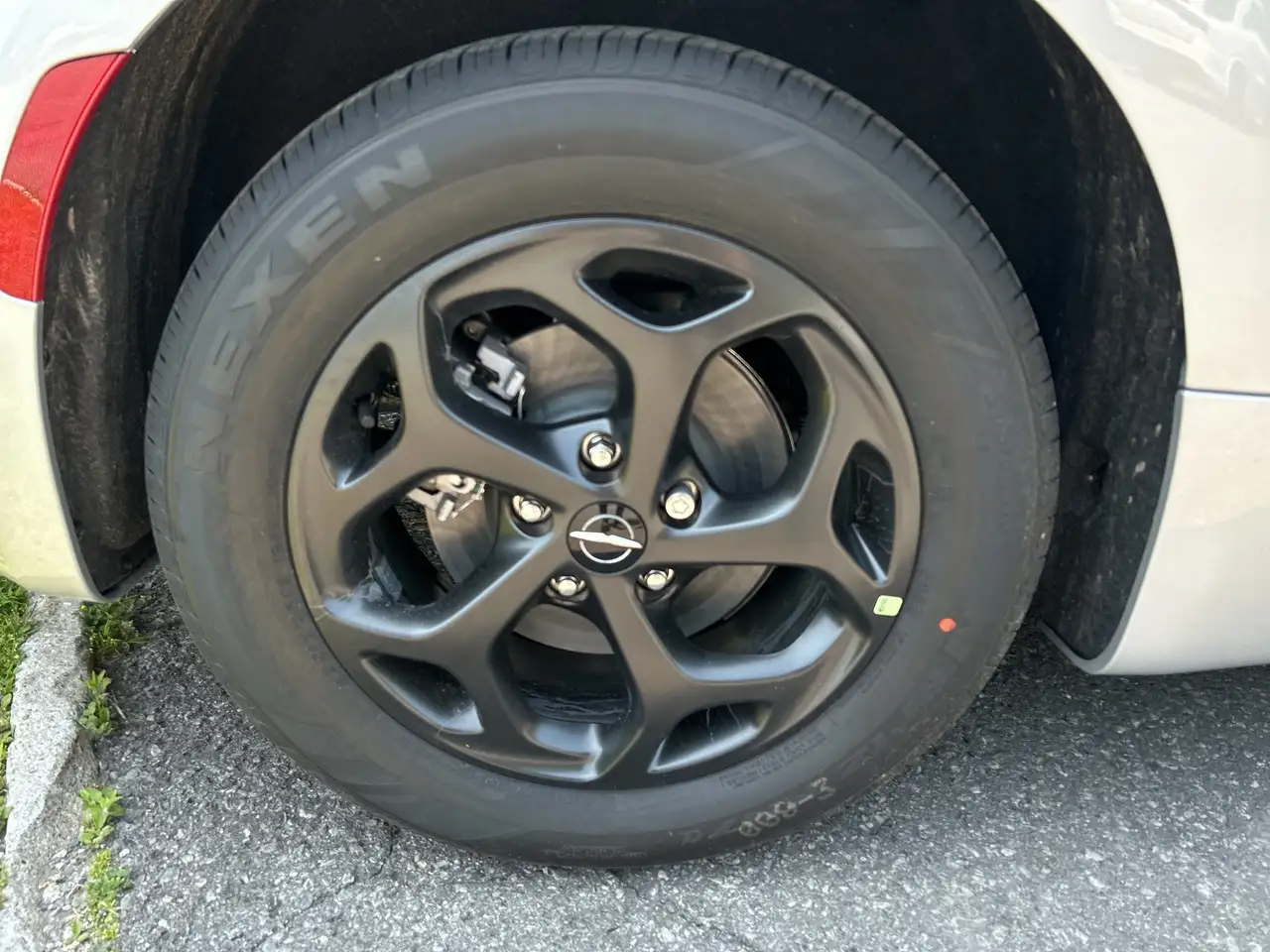 Chrysler Pacifica снимка Chrysler Pacifica