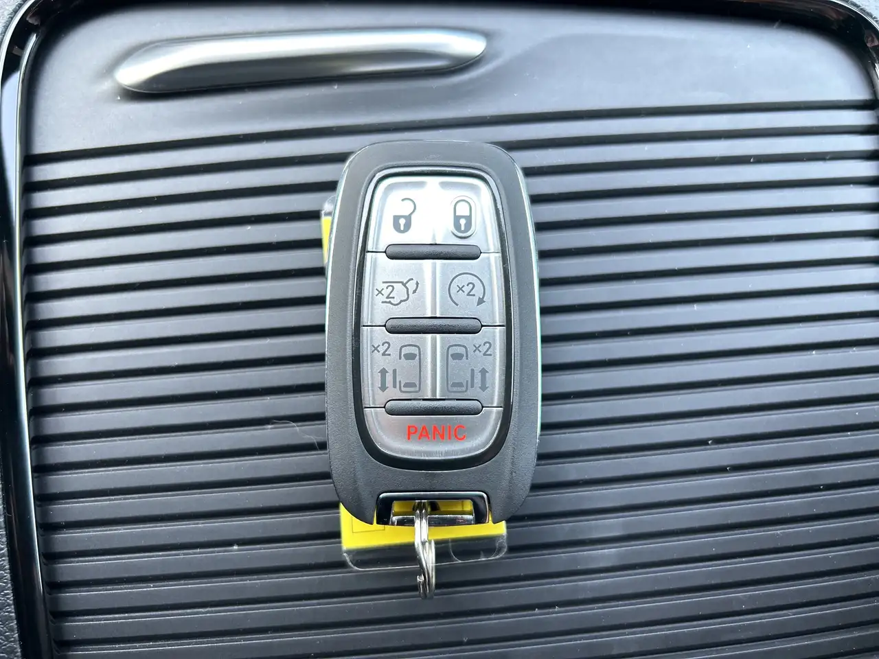 Chrysler Pacifica снимка Chrysler Pacifica