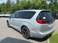 Chrysler Pacifica 2024