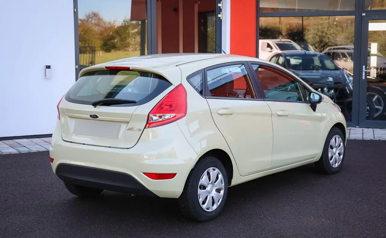 Ford Fiesta 5 portes — photo 4