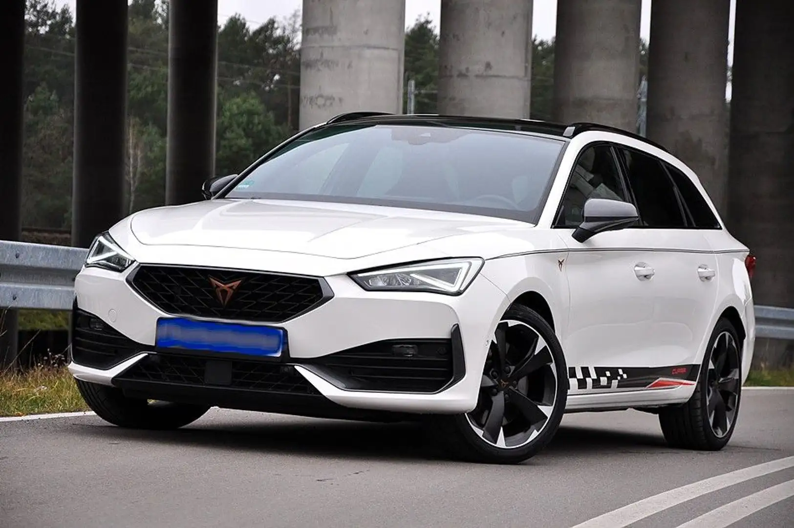 CUPRA Leon Sportstourer  Navi Ambiente RFK Weiß - 1