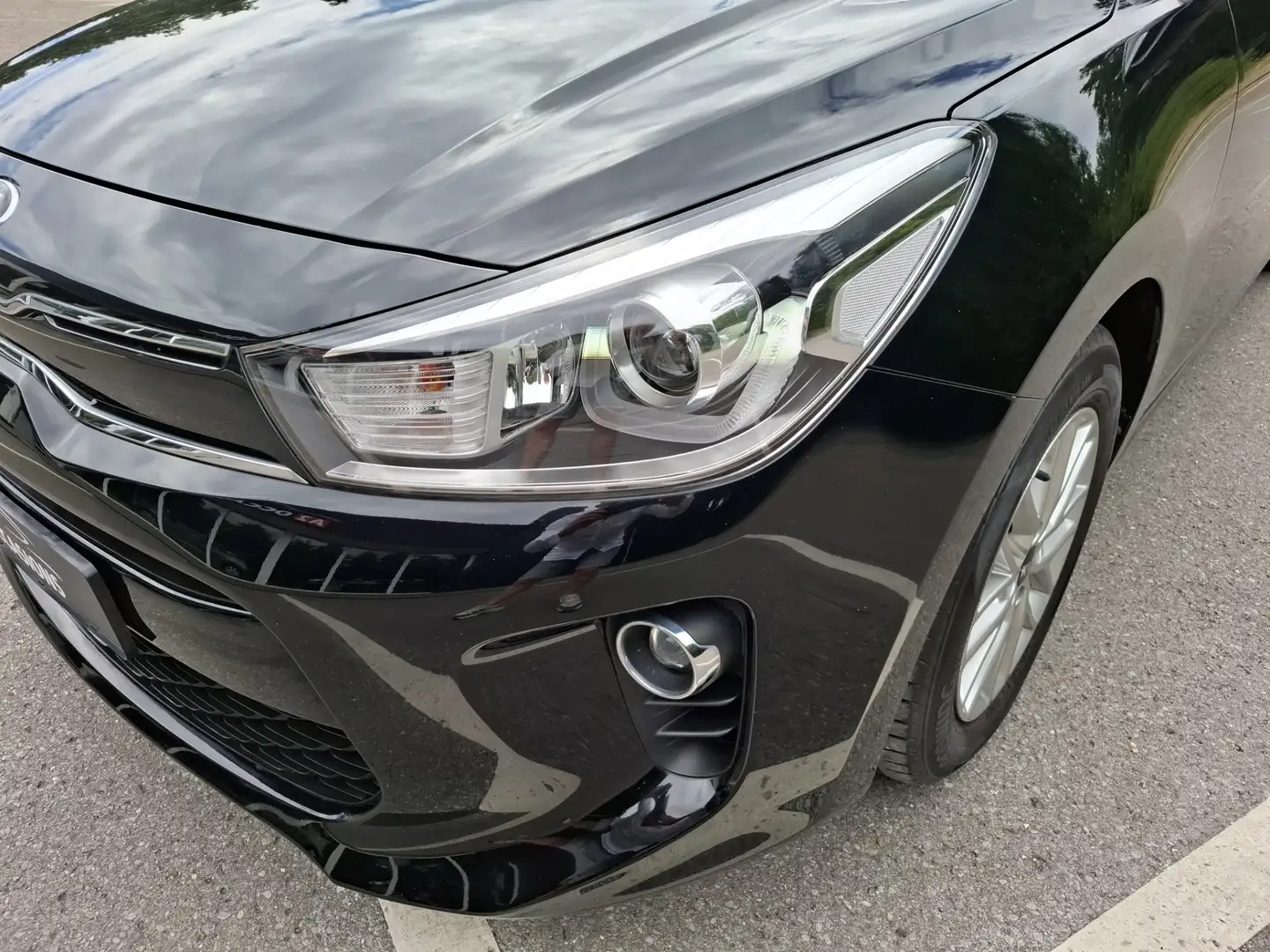 Kia Rio 1.2 4 Cilinder 1e Eig/Bluetooth/Camera/PDC/LED Zwart - 2