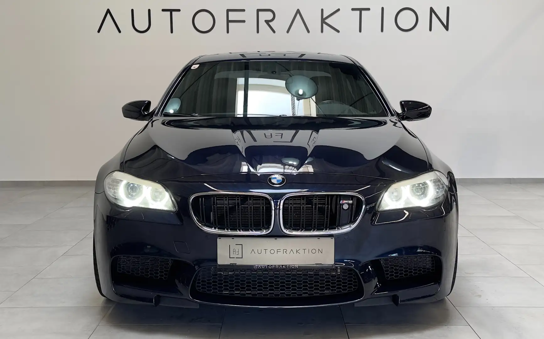 BMW M5 F10 Bleu - 2