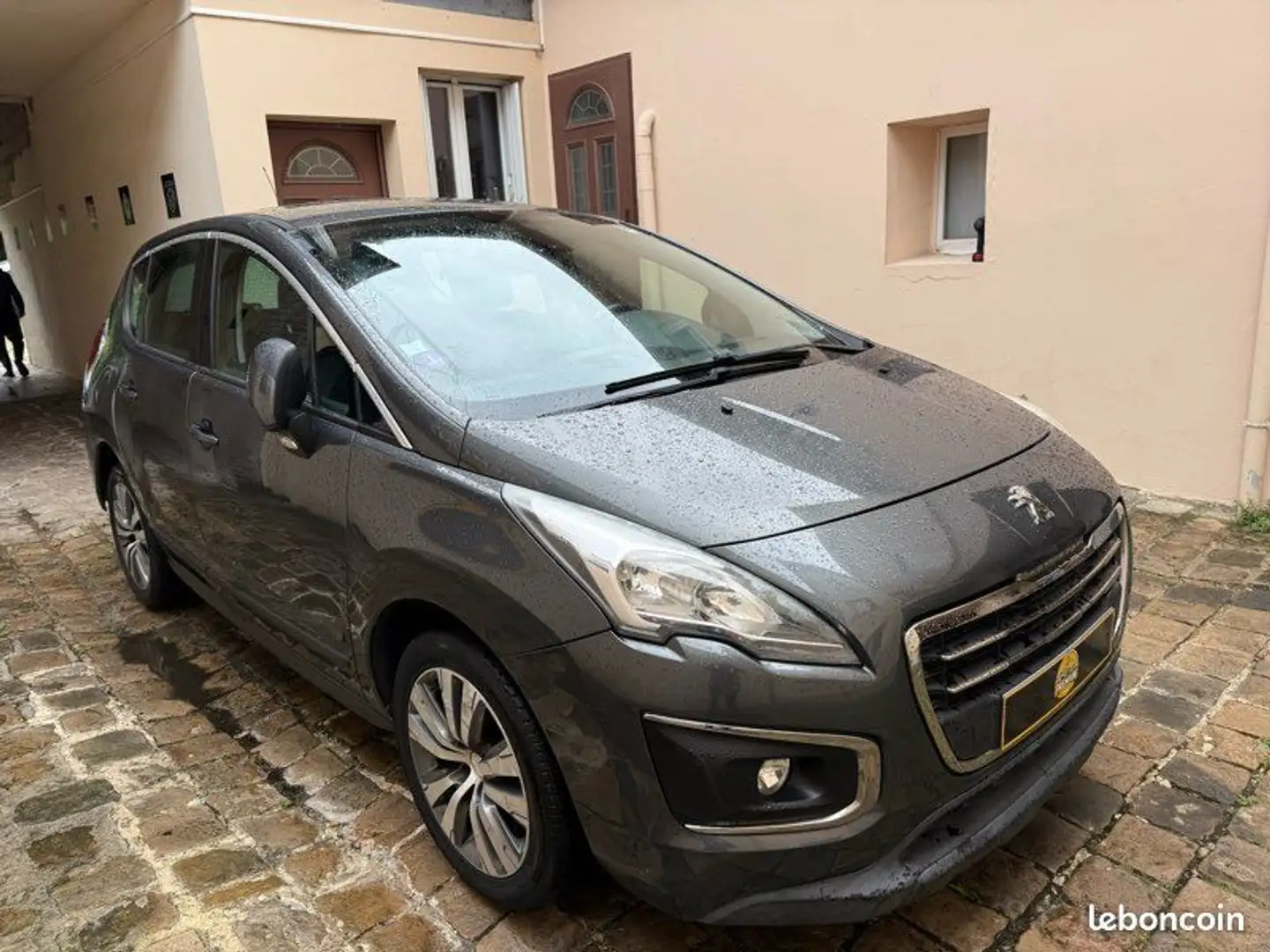 Peugeot 3008 1.6L Essence 120cv Gris - 2