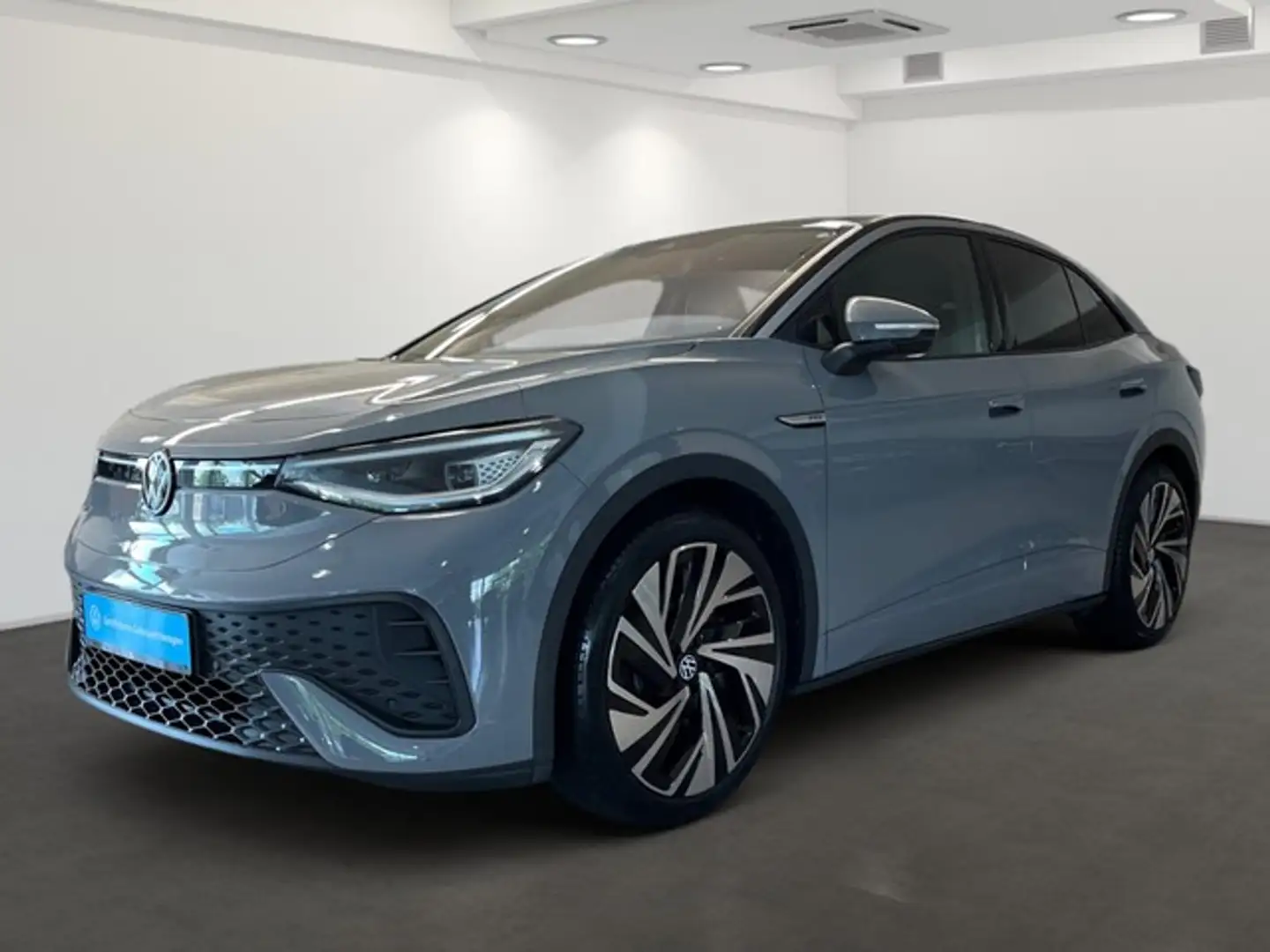 Volkswagen ID.5 Pro Performance Pano AHK Navi Matrix LED Einparkhi Grau - 1