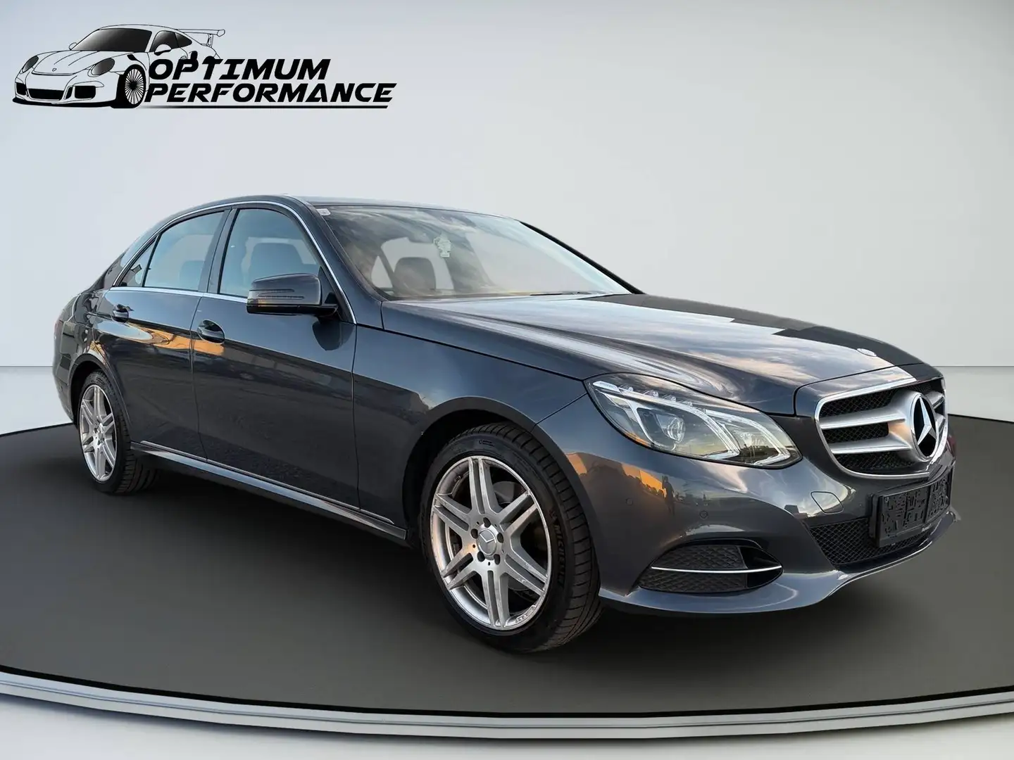 Mercedes-Benz E 350 E 350 BlueTec 4Matic Avantgarde Grau - 2