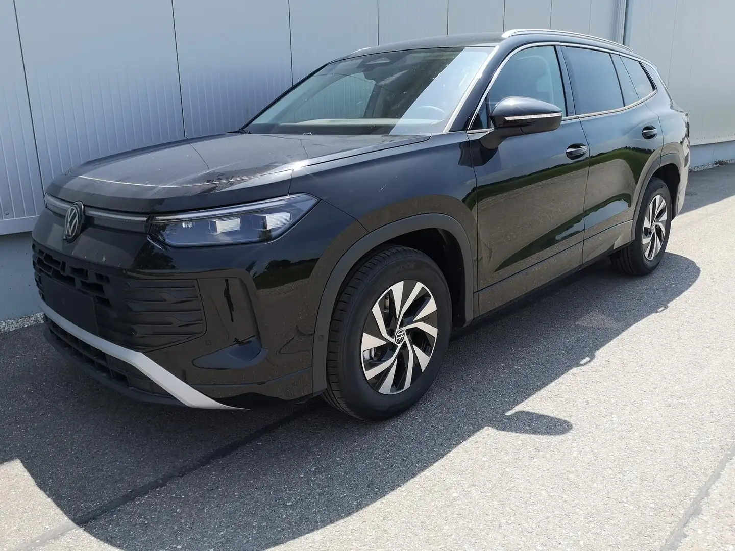 Volkswagen Tayron 1.5 eTSI Life LED Plus 7 Sitzer el. Hk, Kamera Černá - 1