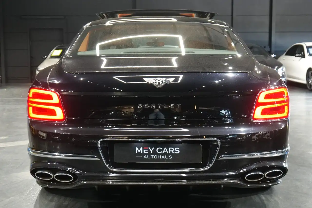 Bentley Flying Spur 2021 — фото 11