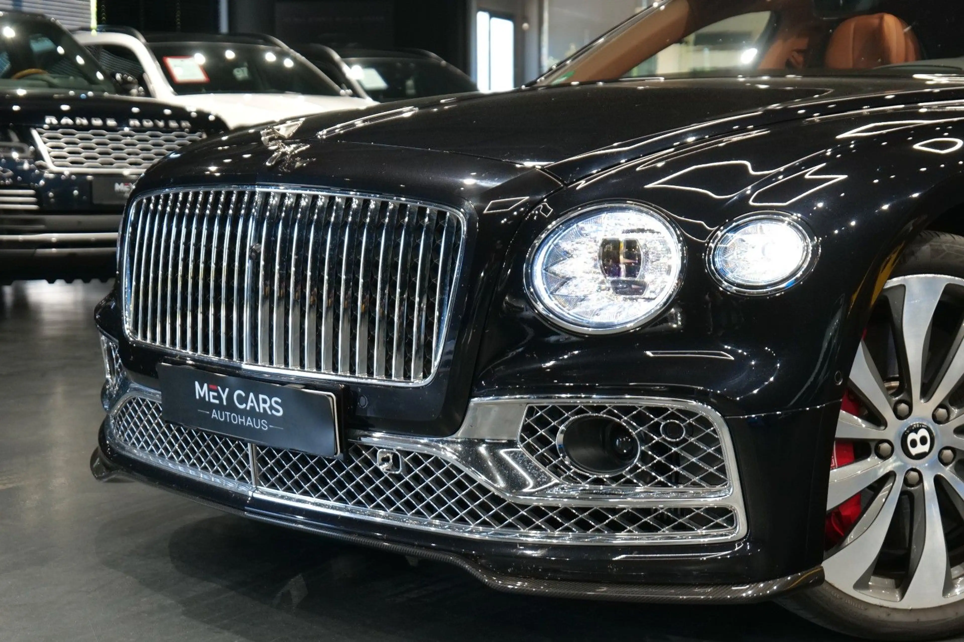 Bentley Flying Spur 4.0 V8 — photo 12