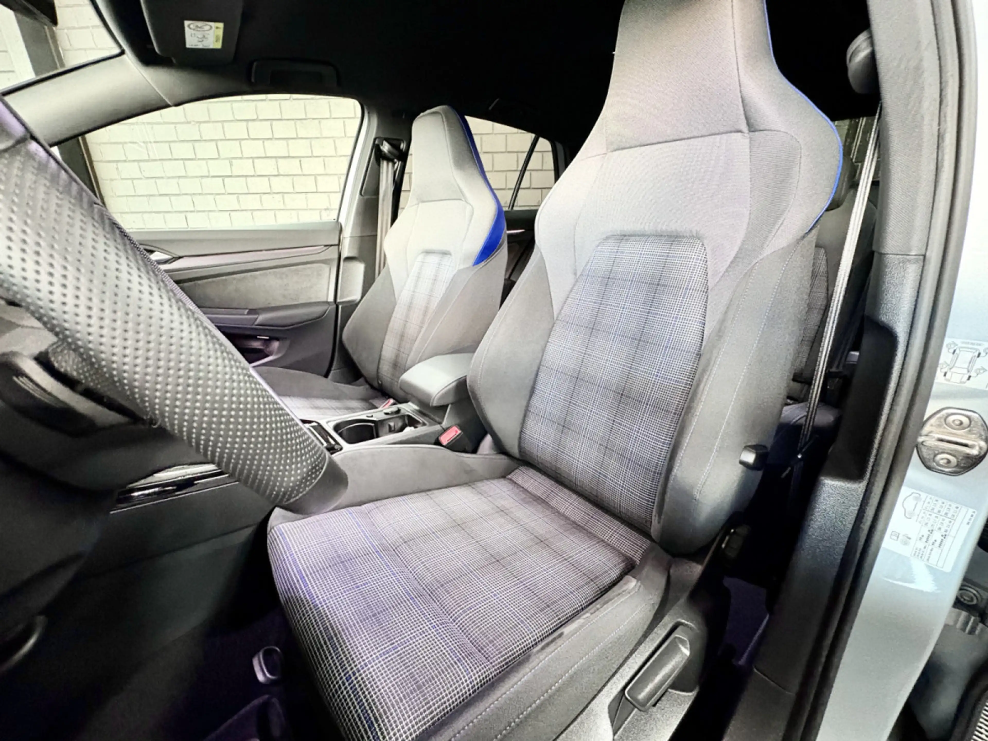Volkswagen Golf GTE VIII PHASE 2  1.5 eHybrid 272 CV DSG 6 *ATTELAGE * — photo 7