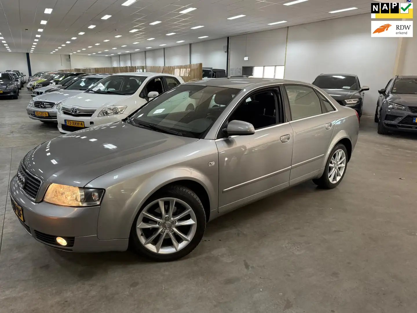 Audi A4 Limousine 2.0 Pro Line MT / AUTOMAAT / NETTE AUTO Gris - 1