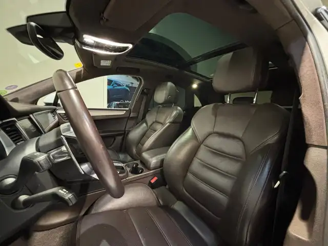 Porsche Macan view 7