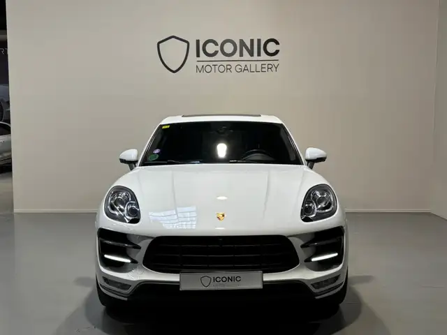 Porsche Macan view 2
