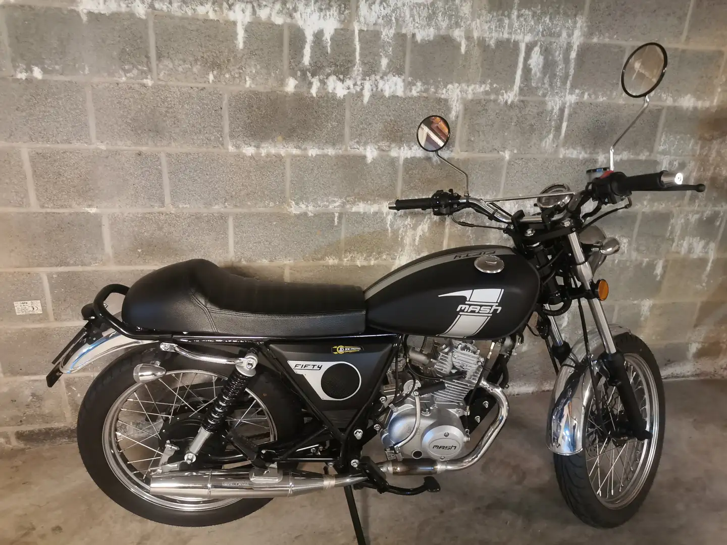 Mash Fifty 50cc Černá - 1
