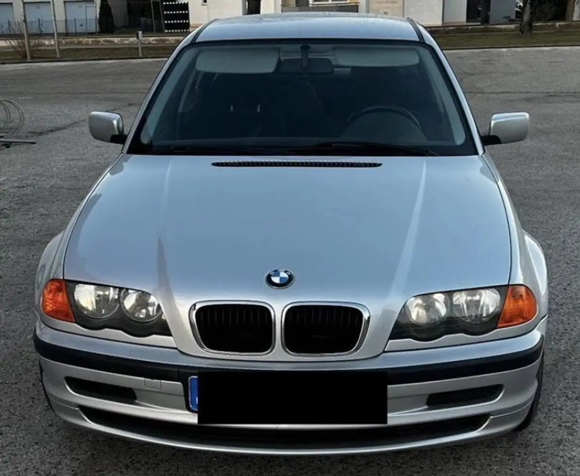 BMW 318i, foto 3