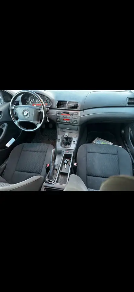 BMW 318i, foto 6