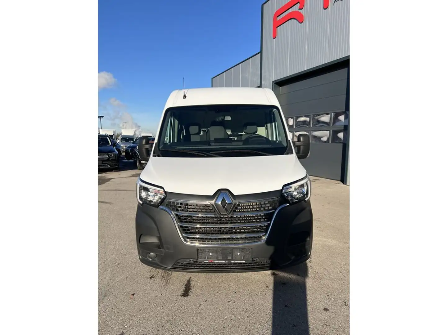 Renault Master L2H2 3,3t Komfort Белый - 2