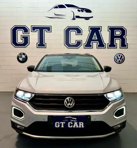 Volkswagen T-Roc view 2