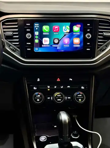 Volkswagen T-Roc view 13