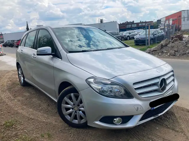 Mercedes-Benz 180