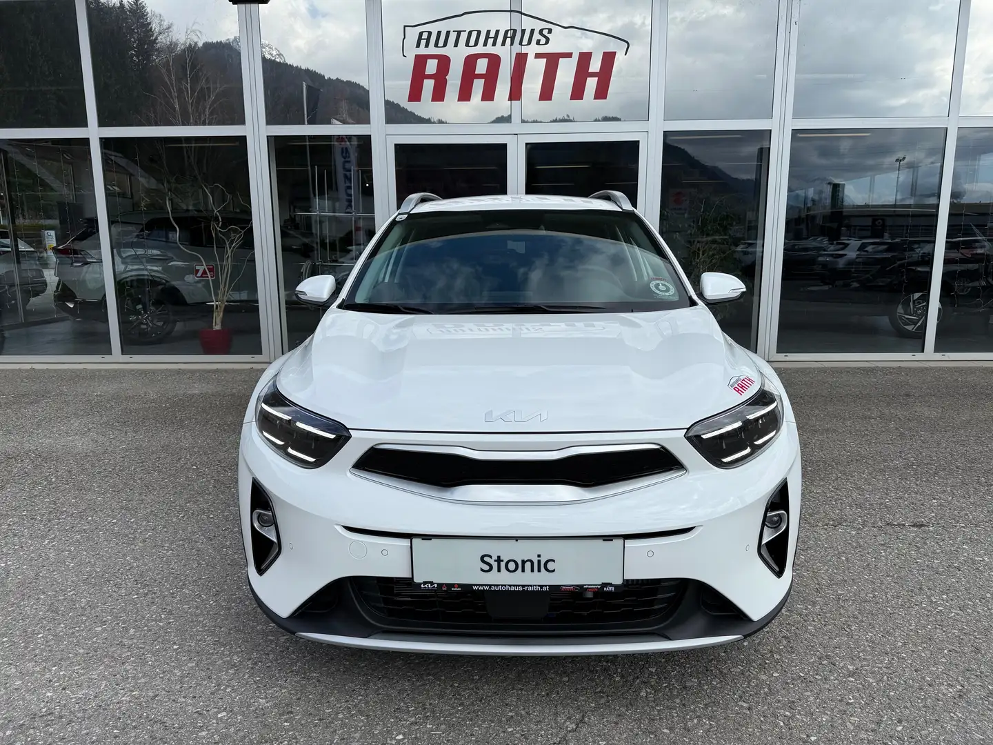 Kia Stonic 1,0 TGDI GPF Gold UVO isg Weiß - 2