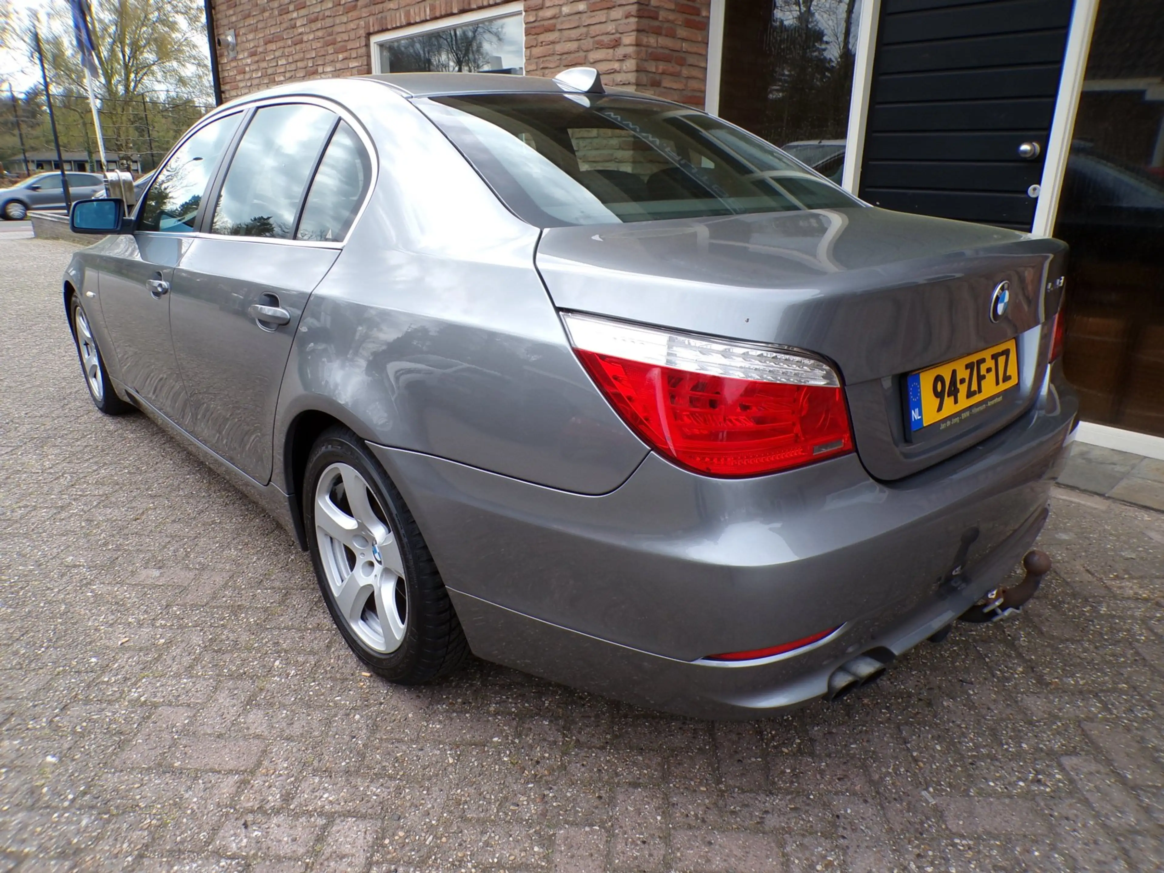 BMW 525 5-serie 525i Business Line Automaat / Leder / Navi — photo 3