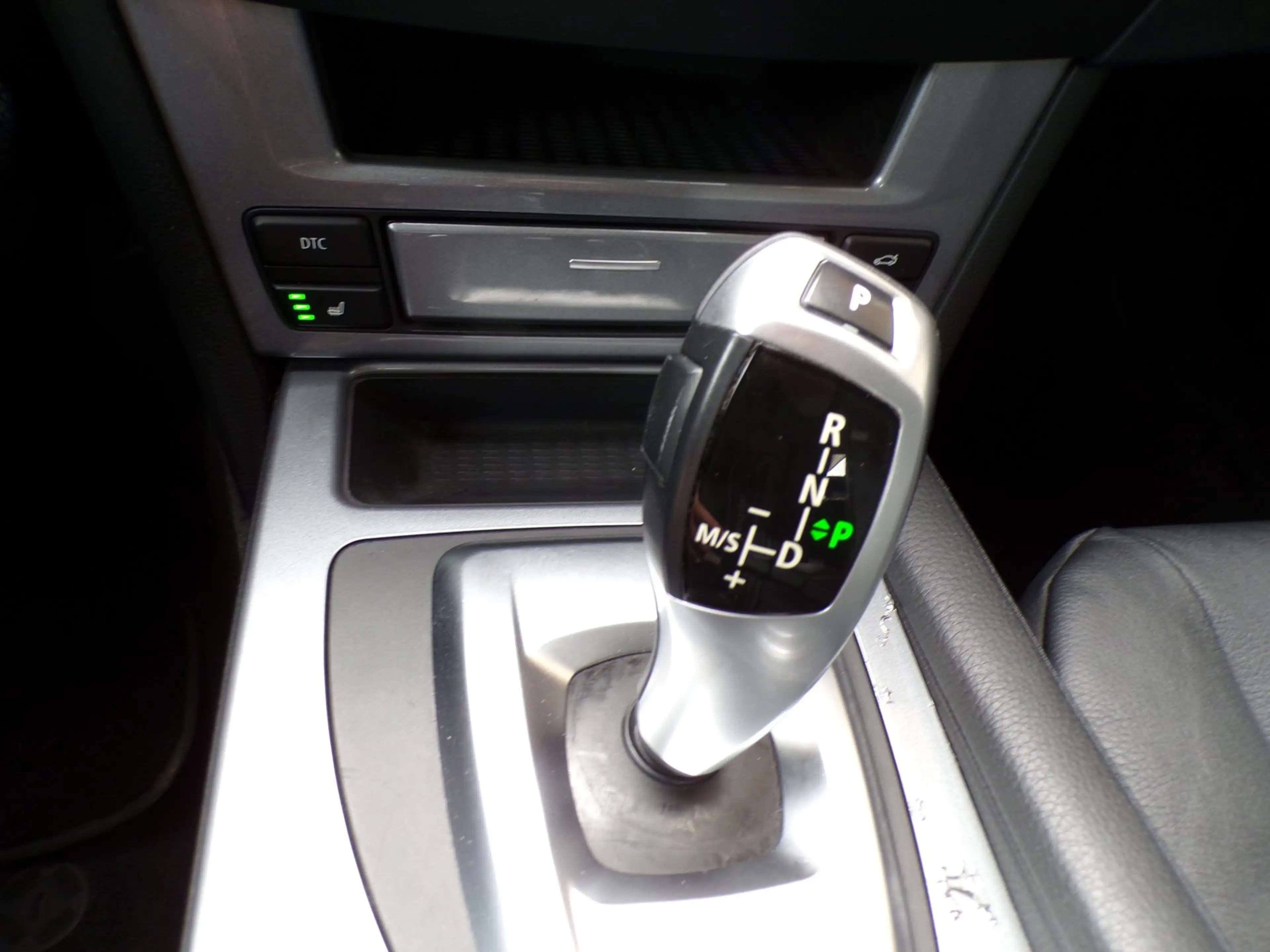 BMW 525 5-serie 525i Business Line Automaat / Leder / Navi — photo 17