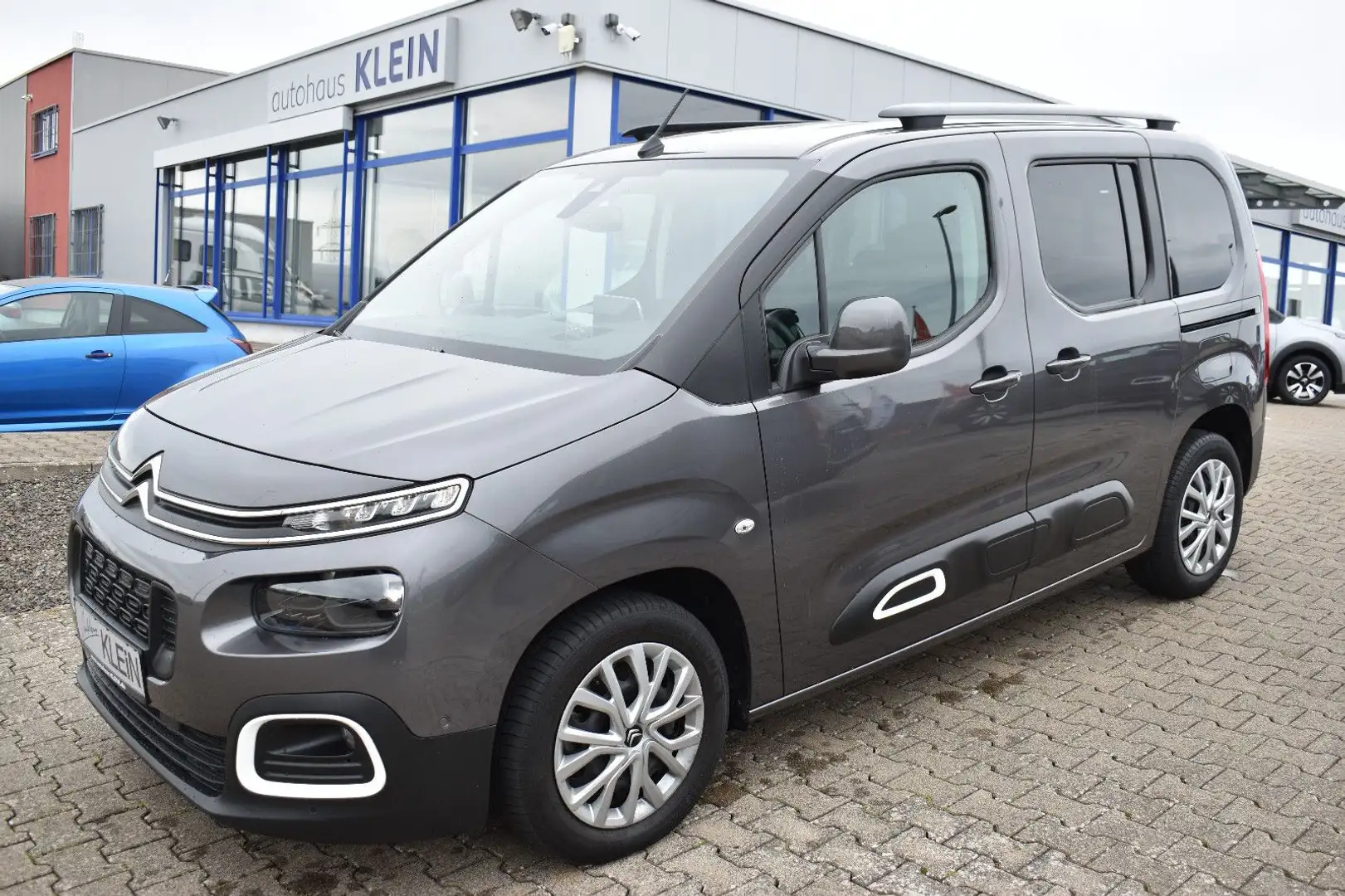 Citroen Berlingo Feel M BlueHDi130 -- NAVI-KAMERA-HEADUP Grau - 2