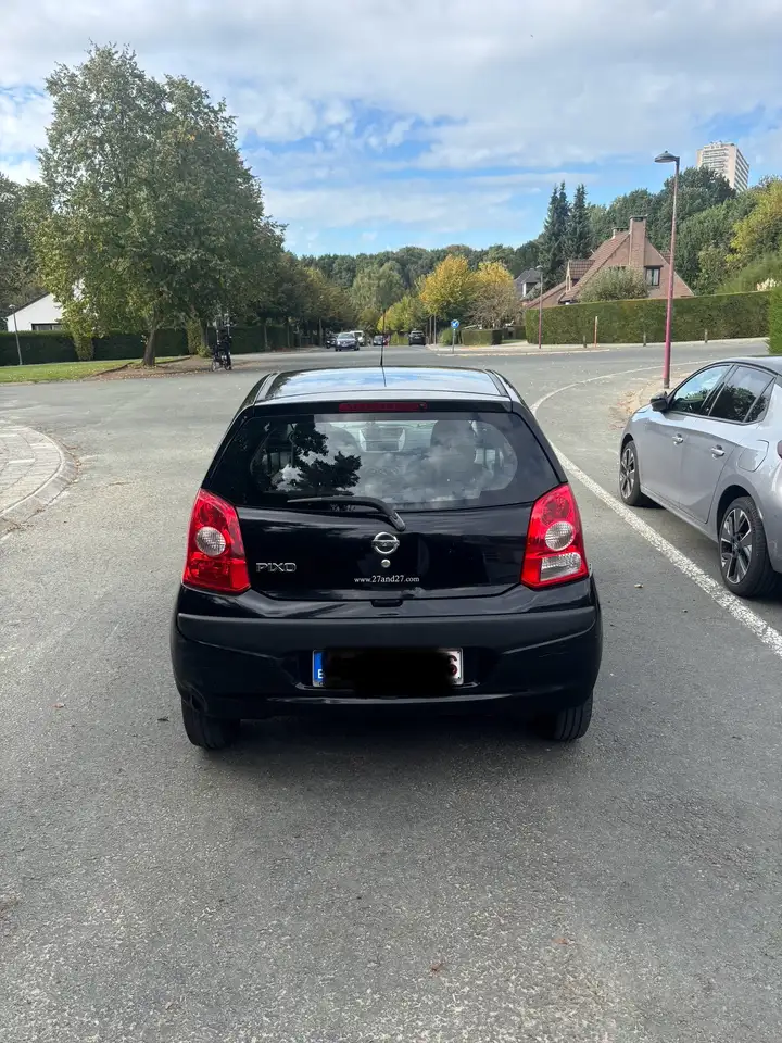 Nissan Pixo