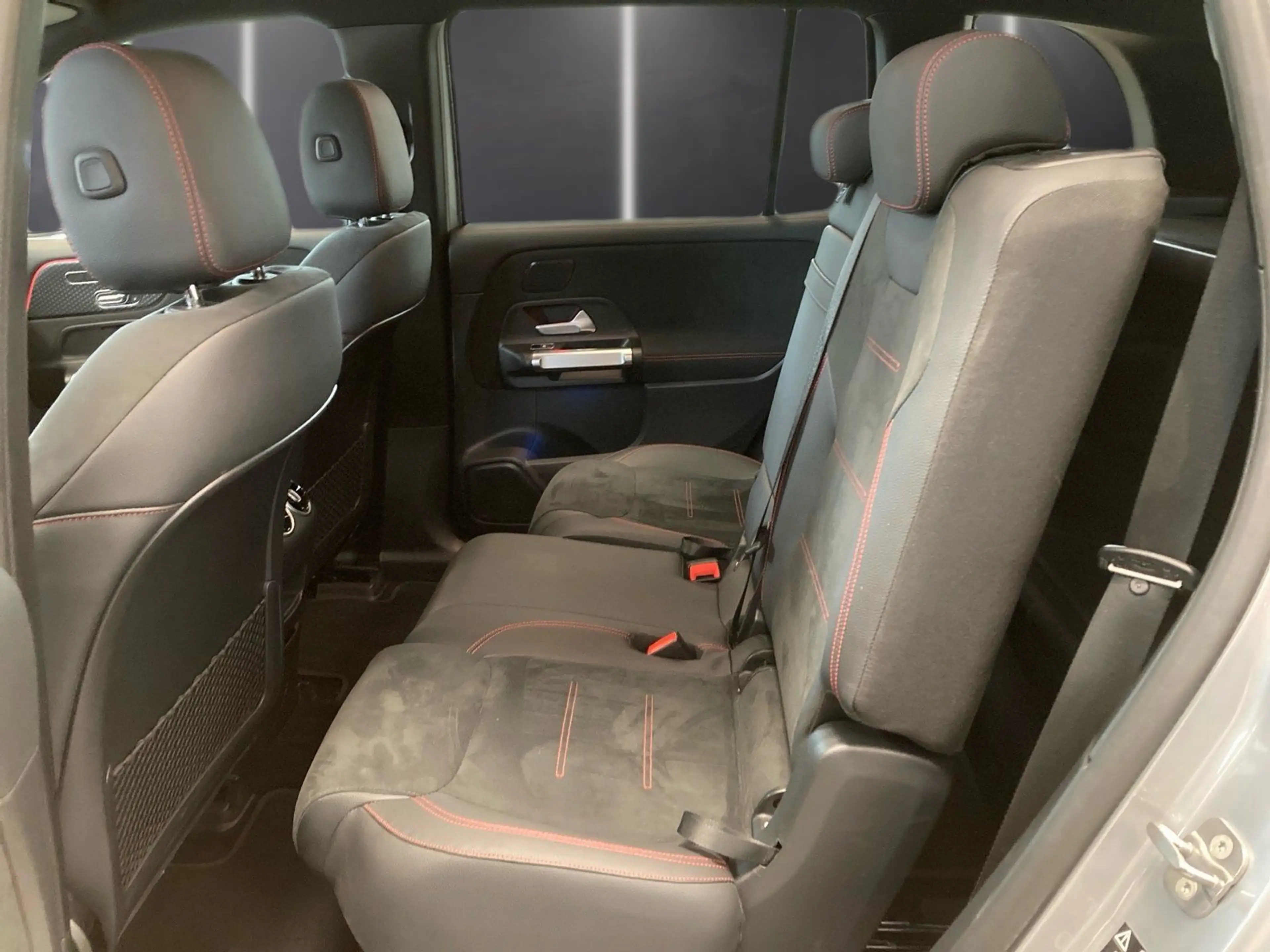 Mercedes-Benz EQB 250 AMG*Distronic*360°*Memory*7-Sitzer*Totw — photo 11