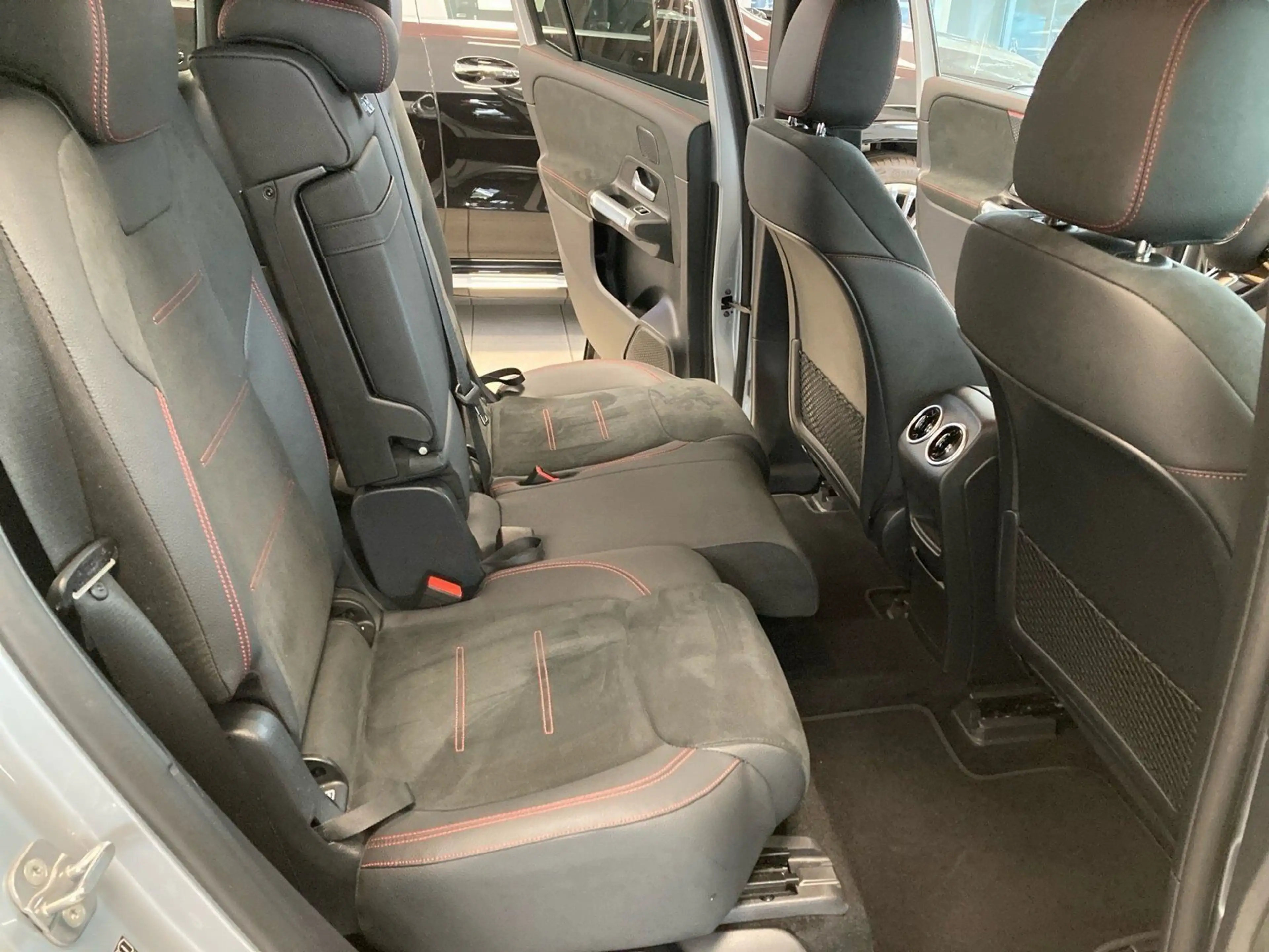 Mercedes-Benz EQB 250 AMG*Distronic*360°*Memory*7-Sitzer*Totw — photo 14