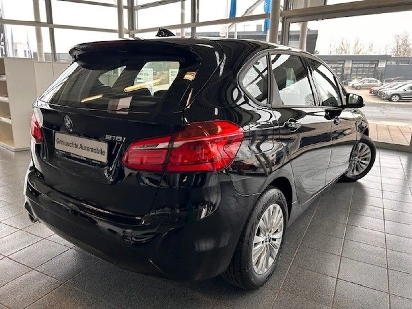 BMW 218 i Active Tourer Advantage Black - 2