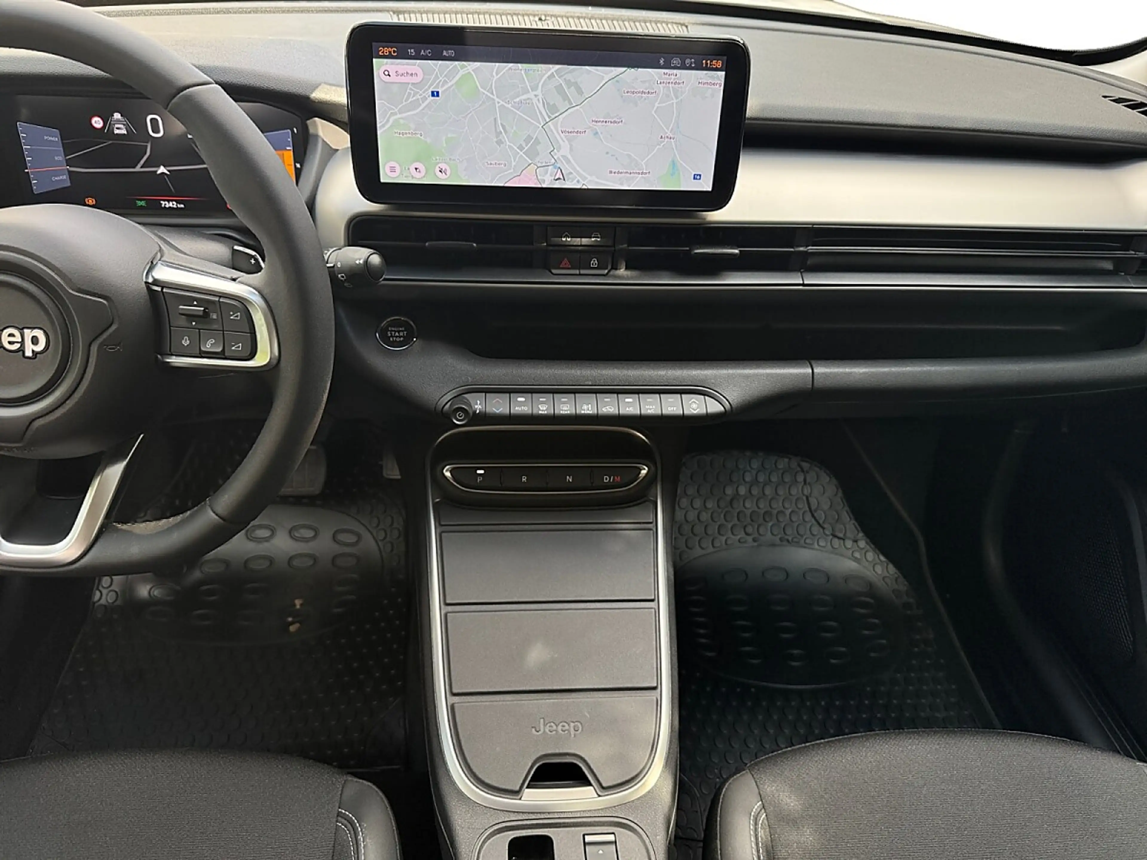 Jeep Avenger 1.2 e-Hybrid Summit e-DCT6 — photo 11