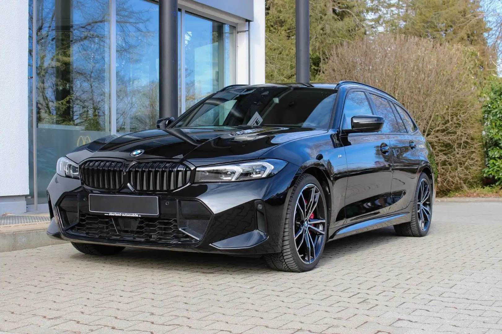 BMW 320 d xDrive M Sport / INNOVATION / TRAVEL PAKET Noir - 1