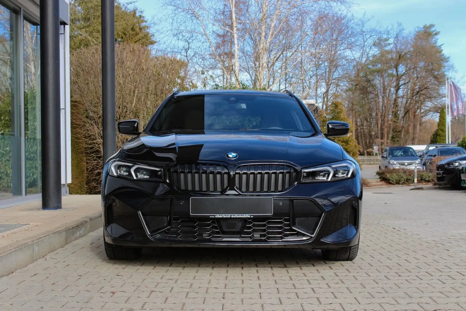 BMW 320 d xDrive M Sport / INNOVATION / TRAVEL PAKET Noir - 2