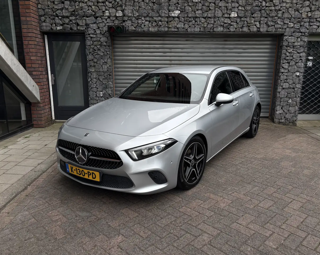 Mercedes-Benz A 180 D 7G-DCT AMG Ambient/Carplay/Camera Zilver - 1