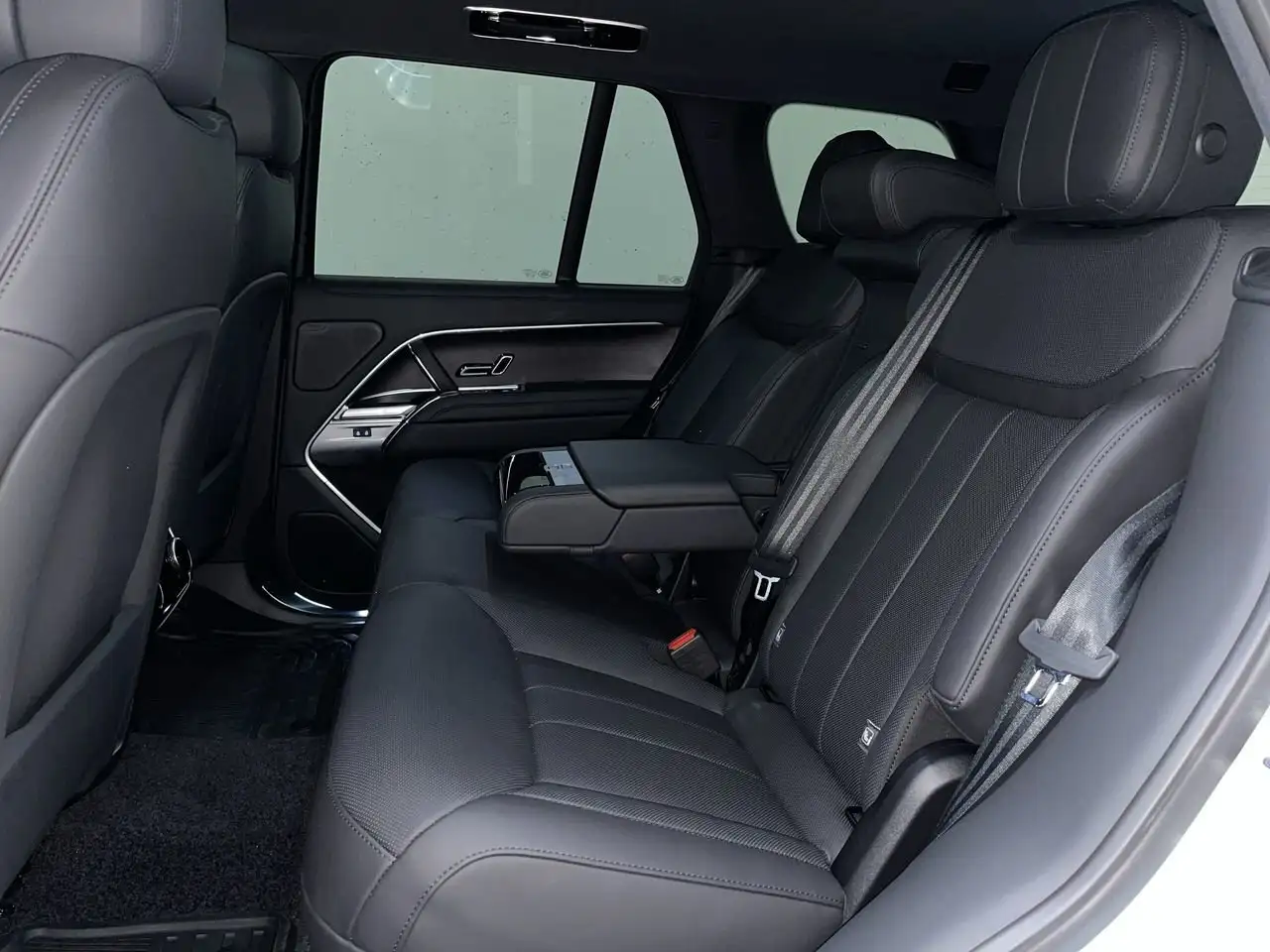 Land Rover Range Rover снимка Land Rover Range Rover